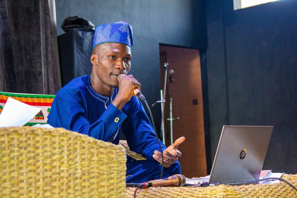 Conférence scientifique à Ouidah : Maxime TCHIBOZO célèbre le métier de forgeron comme mémoire vivante