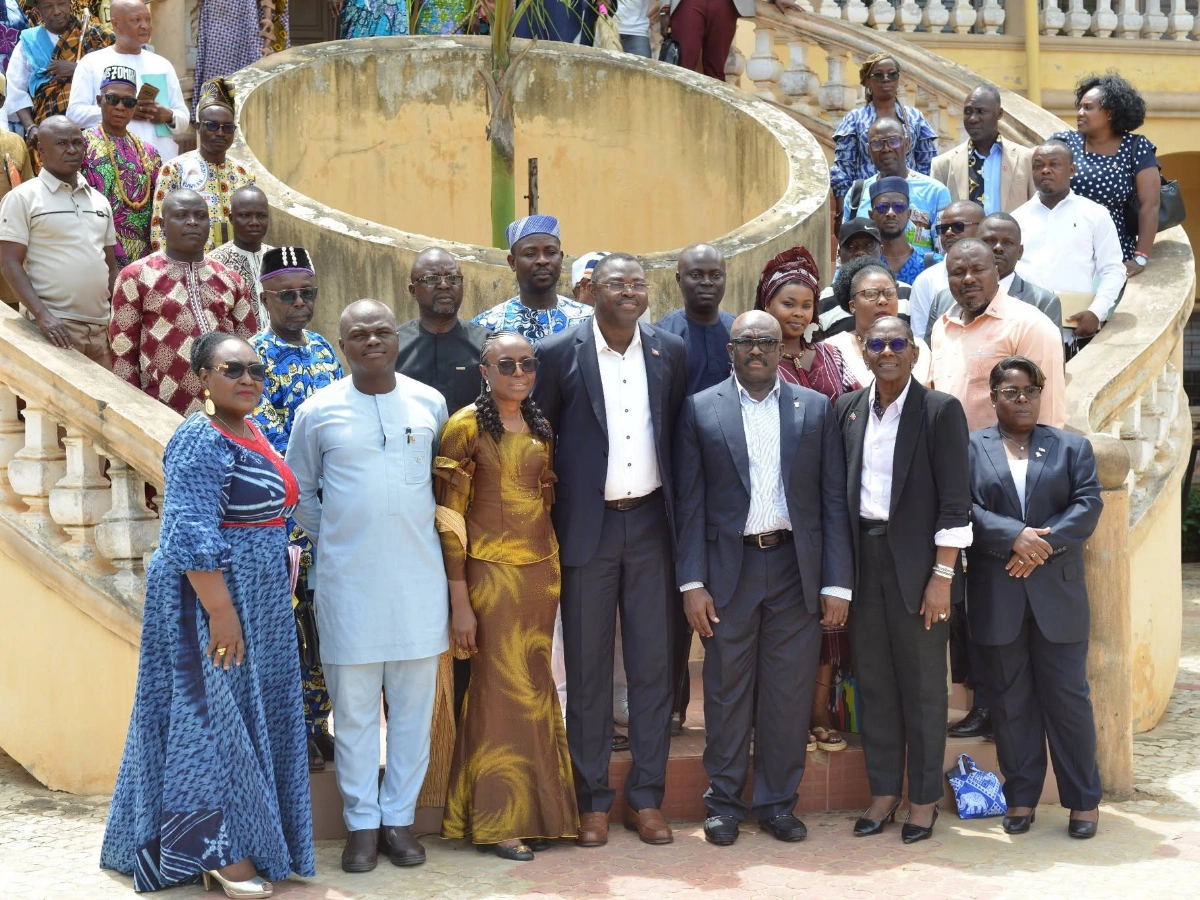 Les autorités locales de Ouidah Ouidah et de Cap-Haïtien au terme de la signature d'accord de jumelage.